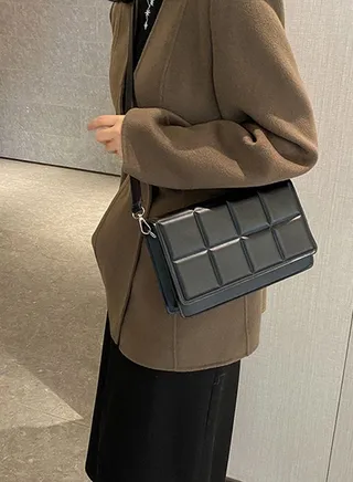 Women's Checkered Shoulder Cross-body Bag 