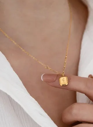 18k Gold Plated Flower Decor Necklace 