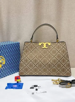 Beautiful branded handbag for women 