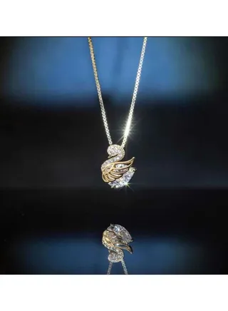 18k Gold Plated Swan Decor Necklace 