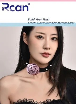 Ladies Elegant Princess Punk Style Necklace Vintage Court Choker Statement Rose Rivets Clavicle Chain Adjustable Choker for Women 