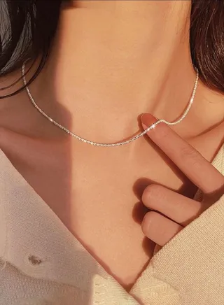 Elegant Silver Plated Sparkling Necklace For Women 