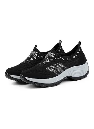 Mesh Detail Round Toe Slip-On Running Shoes Black/White 