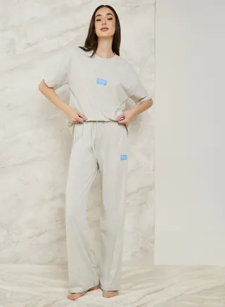Drop Shoulder Patch Detail T-Shirt & Pyjama Set 