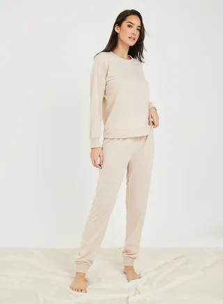 Solid Rib Neck Sweatshirt & Cuffed Pyjama Set 