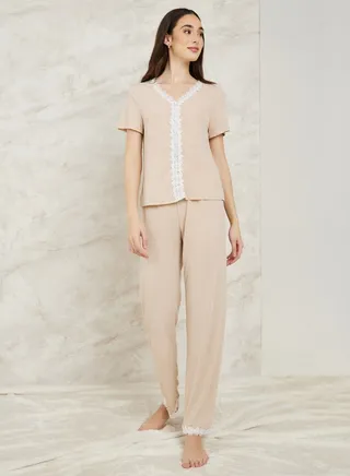 Lace Trim Detail Rib T-Shirt & Pyjama Set