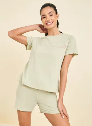 Slogan Print T-Shirt & Button Placket Shorts Set 