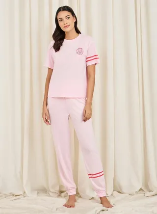 Slogan Print Striped Drop Shoulder Sleeves T-Shirt and Cuff Pyjama Set 