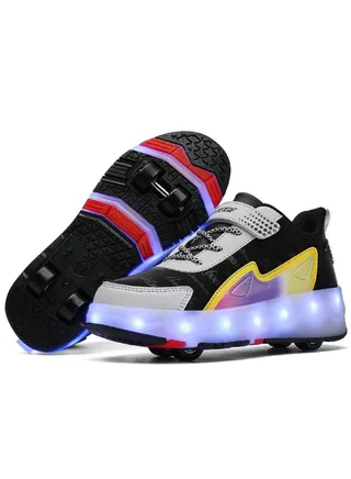 2023 New Style 4 Wheels LED Flashing Wheeled Low Top Sneakers Black 