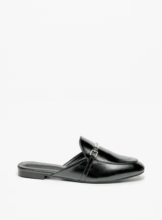 Women Solid Mules with Metallic Accent 