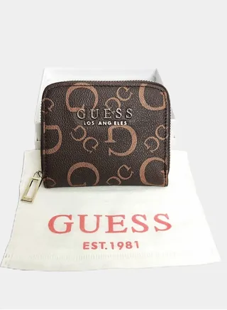 GUESS wallet 