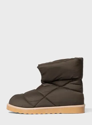 Flat Sole Boots