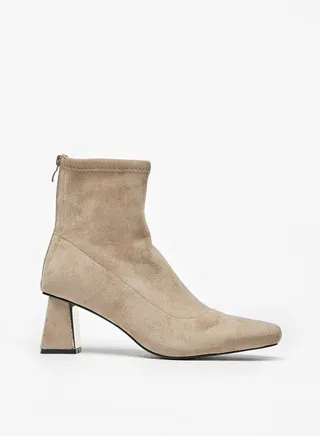 Womens Solid Boots With Flared Heels And Zip Closure By Shoexpress 