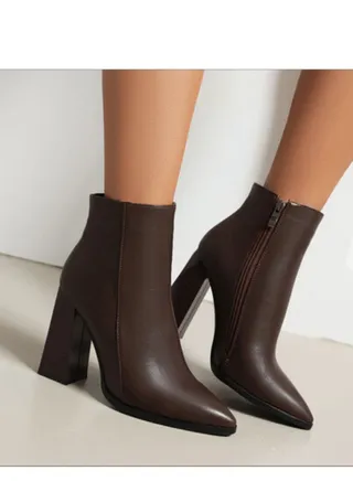 Solid Colored Pointy Boots For Women Brown 