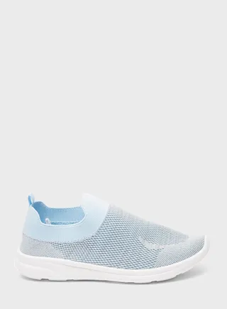 Youth Low Top Slip On Sneakers 