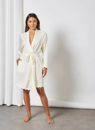 Jane Scalloped Trim Robe Creme 