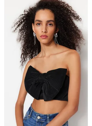 Black Crop Knitted Textured Bustier TPRSS23BS00082 