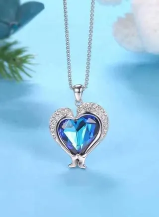 A luxurious s925 sterling silver necklace inlaid with white micro zircon and a piece of pure blue Australian crystal, (length 49 cm). 