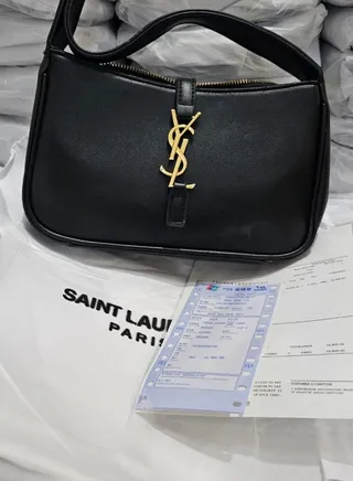 Yves Saint Laurent 
