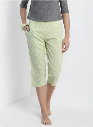 Casual Comfortable Relaxed Fit Three-Quarter Pyjamas With A Matching Scrunchie Multicolor 