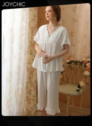 2-piece French Sweet Style Pajamas for Women Spring Autumn and Summer Short-sleeved Cropped Pants Lace V-neck Comfortable Nightgown White 