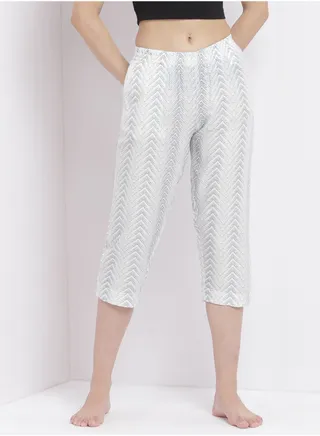Casual Comfortable Relaxed Fit Three Quarter Pyjama Pants With Matching Scrunchie White 