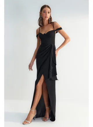X Zeynep Tosun Black Ruffled Evening Dress & Prom Dress TCLSS23AE00011 