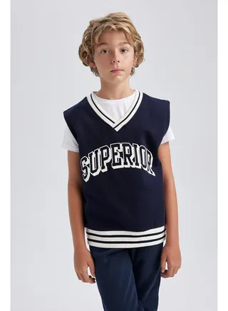 Boy Oversize Fit V Neck Sleeveless Knitted Vest 