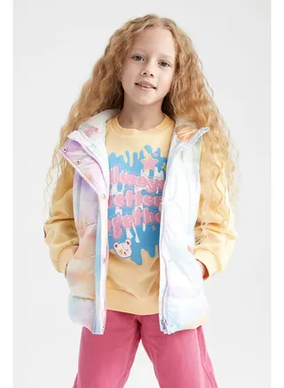 Girl Regular Fit Hooded Vest 
