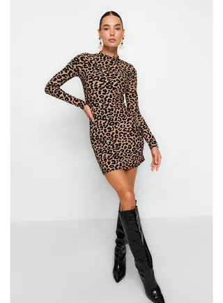 Camel Leopard Print Ottoman Fitted Standing Collar Long Sleeves Flexible Knit Dress TWOAW24EL00334 