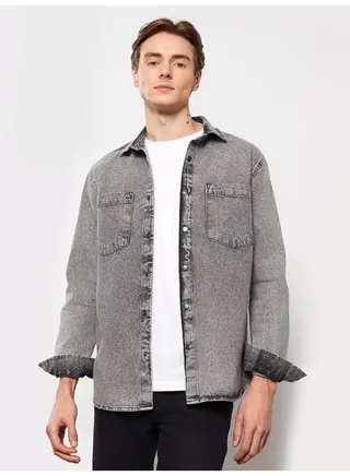 Standard Fit Long Sleeve Men's Jean Jacket 
