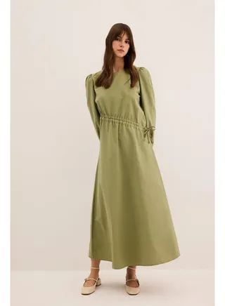 Woman Regular Fit C Neck Long Sleeve Woven Dress 