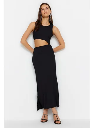 Black Cut Out Detailed Crew Neck Maxi Knitted Dress TWOSS23EL02327 
