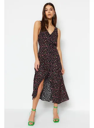 Black V-Neck Woven Woven Dress TWOSS23EL01753 