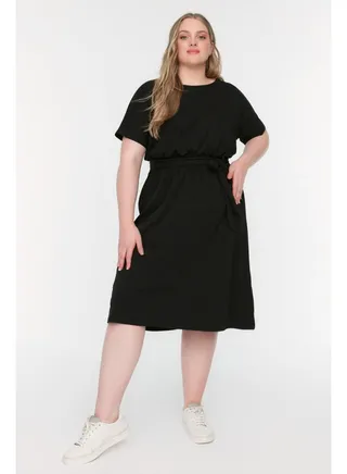 Black Belted Knitted Crew Neck Dress TBBSS22AH0242 