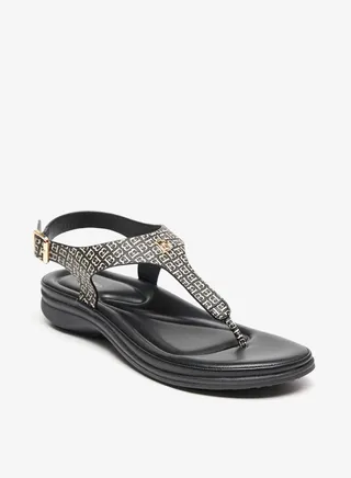 Womens Printed Flatform Sandal With Buckle Closure 