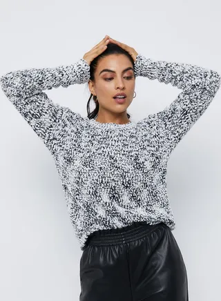 Solid Textured Long Sleeves Pullover White/Black 