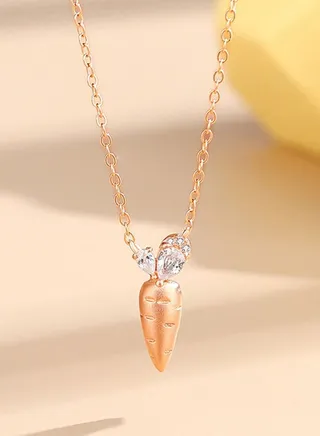 18K Gold Plated Ladies Necklace Original Design Sterling Silver Material Carrot Shape 