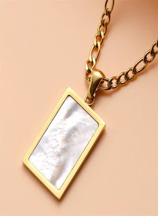 Titanium gold inlaid shell pendant necklace Exquisite gifts for parties weddings  meeting accessories 