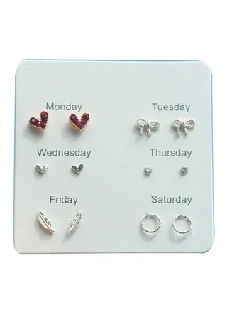 6 Pair Of Stud Earrings 