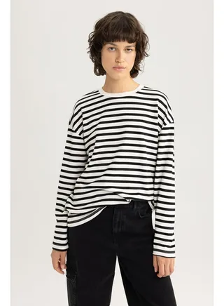 Woman Regular Fit Crew Neck Knitted Long Sleeve T-Shirt 
