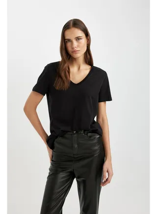 Woman Regular Fit V Neck Knitted Short Sleeve T-Shirt 
