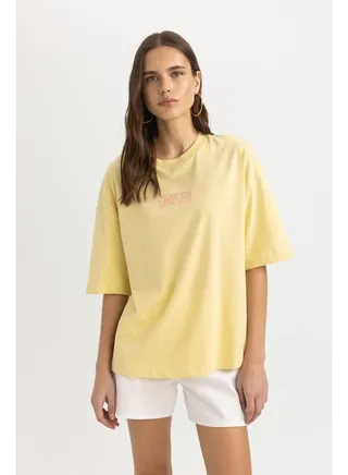 Woman Oversize Fit Crew Neck Knitted Short Sleeve T-Shirt 