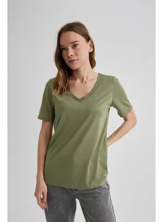 Woman Regular Fit V Neck Knitted Short Sleeve T-Shirt 