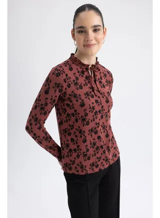 Woman Regular Fit Crew Neck Knitted Long Sleeve T-Shirt 