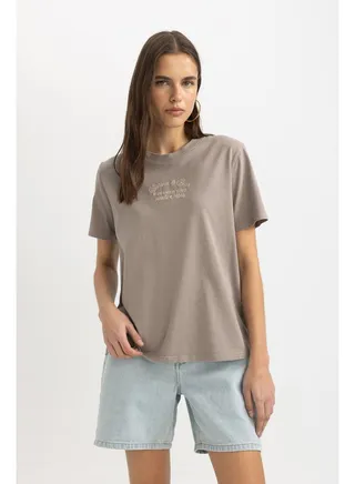 Woman Regular Fit Crew Neck Knitted Short Sleeve T-Shirt 