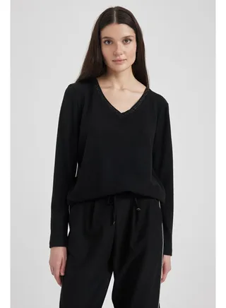 Woman Regular Fit V Neck Knitted Long Sleeve T-Shirt 