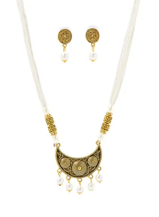 Elegant Necklace and Earrings Set 