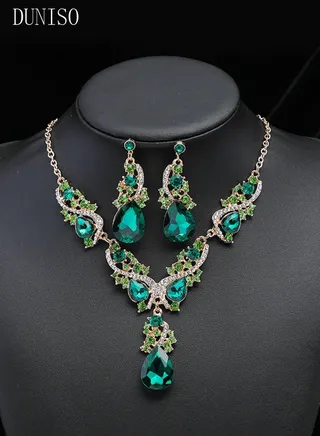 Women Vintage Crystal Necklace Earrings Set Full Diamond V Neck Necklace Crystal Earrings Wedding Bridal Bridesmaid Costume Jewelry Set for Women and Girls Dress Accessories 