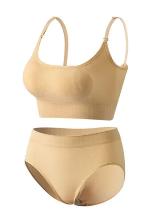 Women's Solid Color Sport Fitness Lingerie Set 2-piece Seamless Wireless Adjustable Shoulders Vest Bra+Low Waist Briefs Sport Suit Beige 
